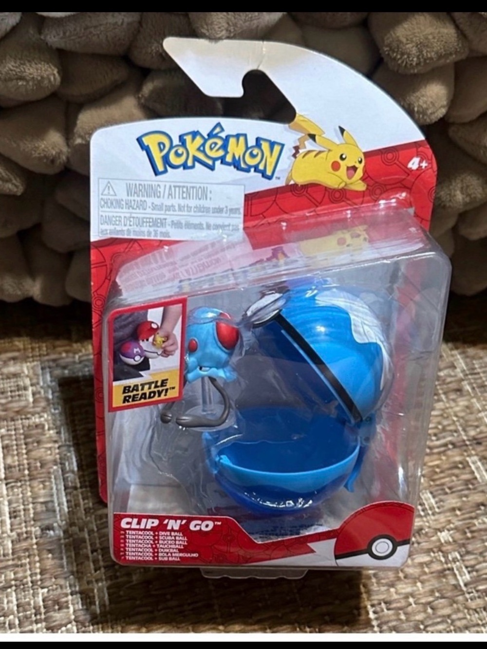 Pokemon Blue Tentacool Clip 'N' Go Figure